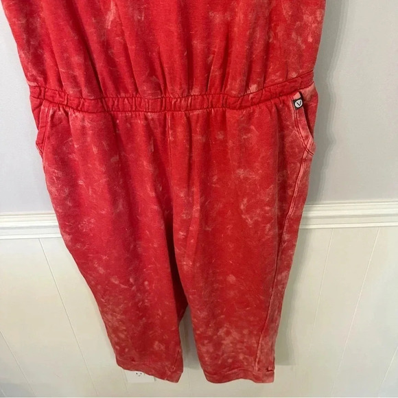 Livi Lane Bryant Jogger Sleeveless Jumpsuit Pink Coral Acid Wash Size 22/24 NWT - Picture 4 of 10